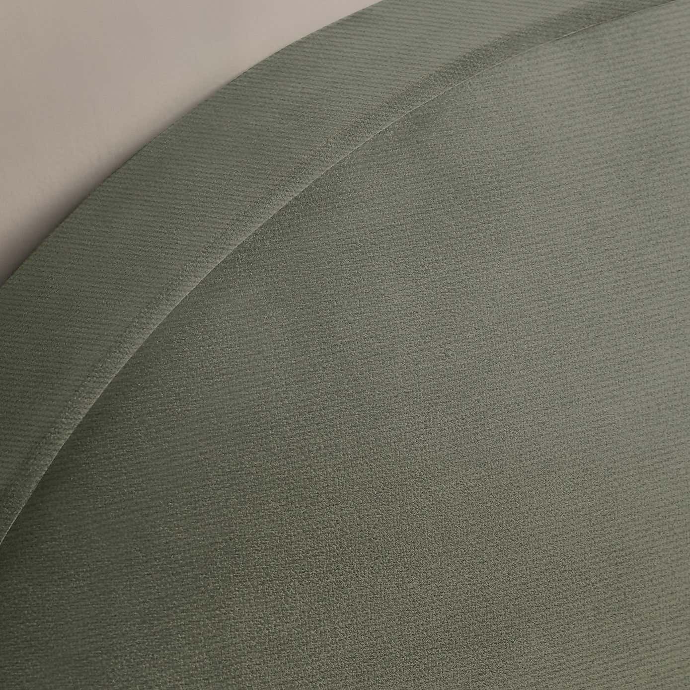 Carousel zoom image position 5 of 7