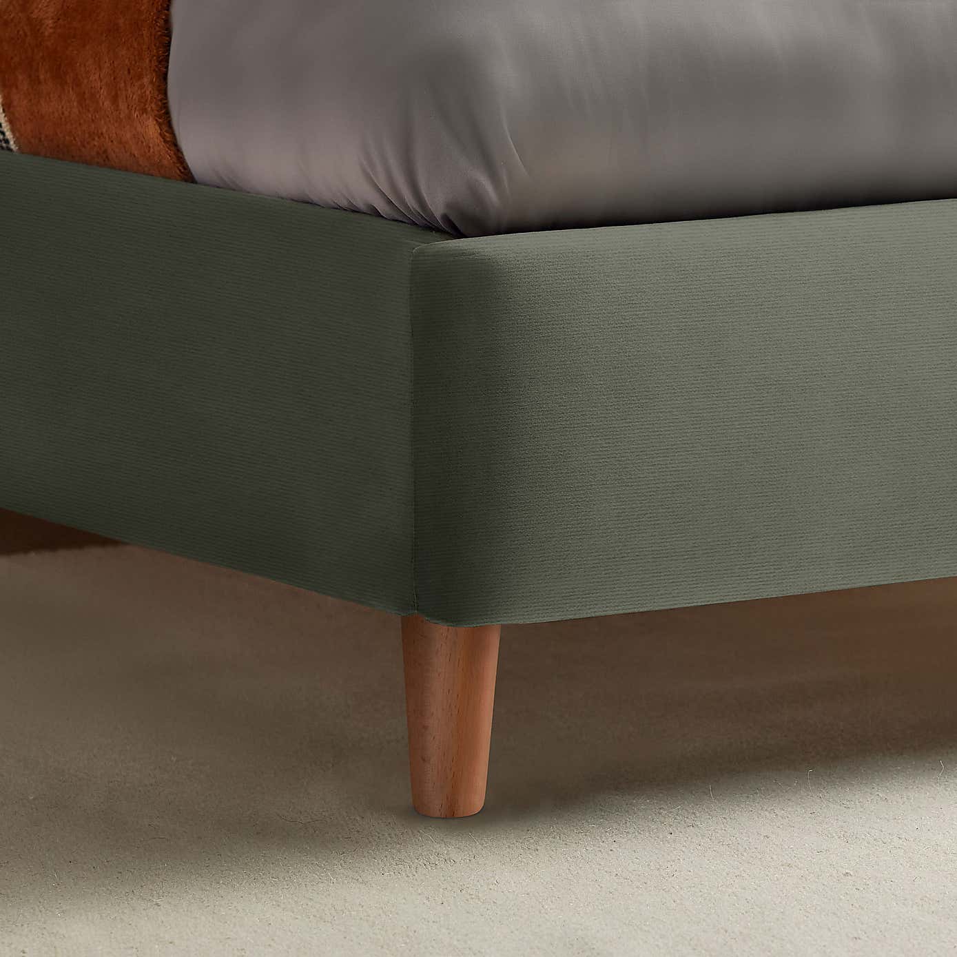 Carousel zoom image position 6 of 7