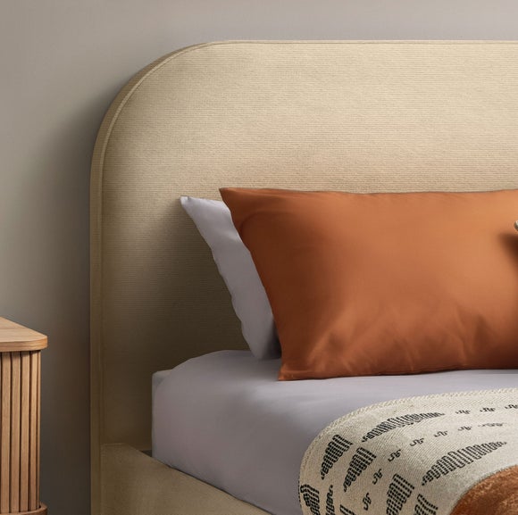 Carousel navigation image position 3 of 7