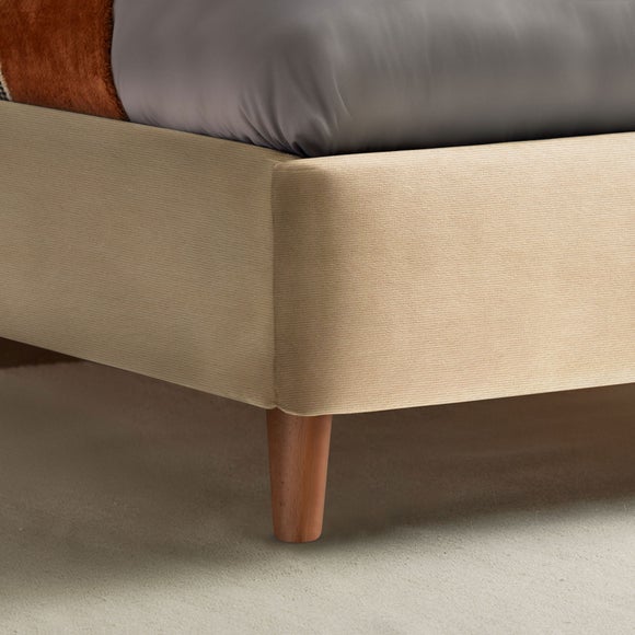 Carousel navigation image position 5 of 7