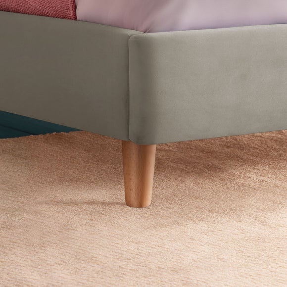 Carousel navigation image position 6 of 8