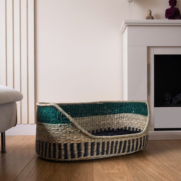 Green Trim Seagrass Pet Bed image 1 of 4