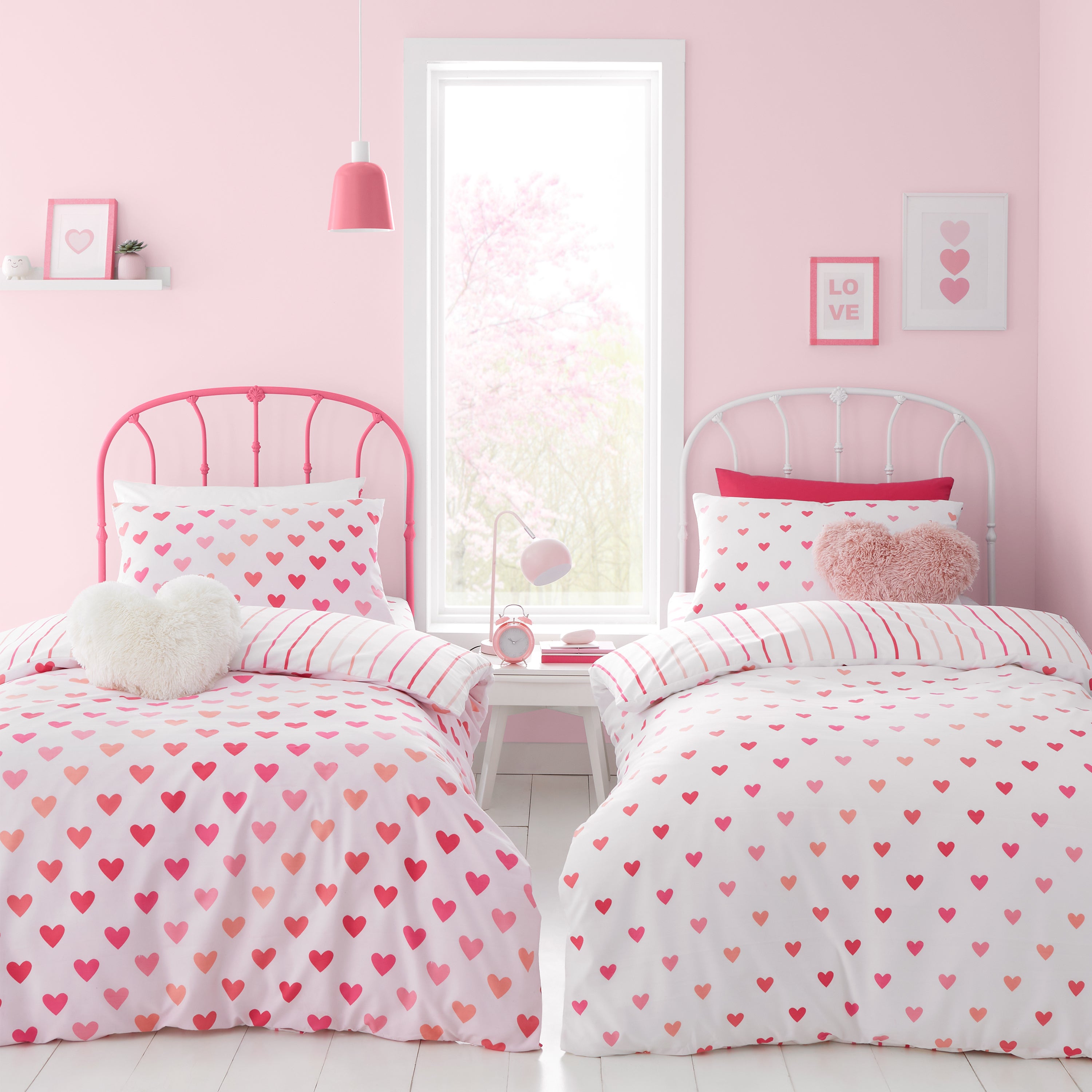 Set Of 2 Hearts And Stripes Reversible Duvet Cover And Pillowcase Sets Multicoloured