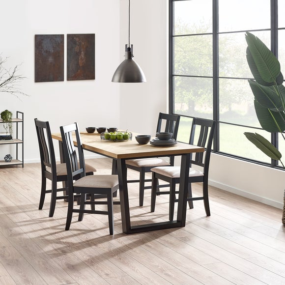 Hilton Rectangular Dining Table With 4 Hilton Dining Chairs