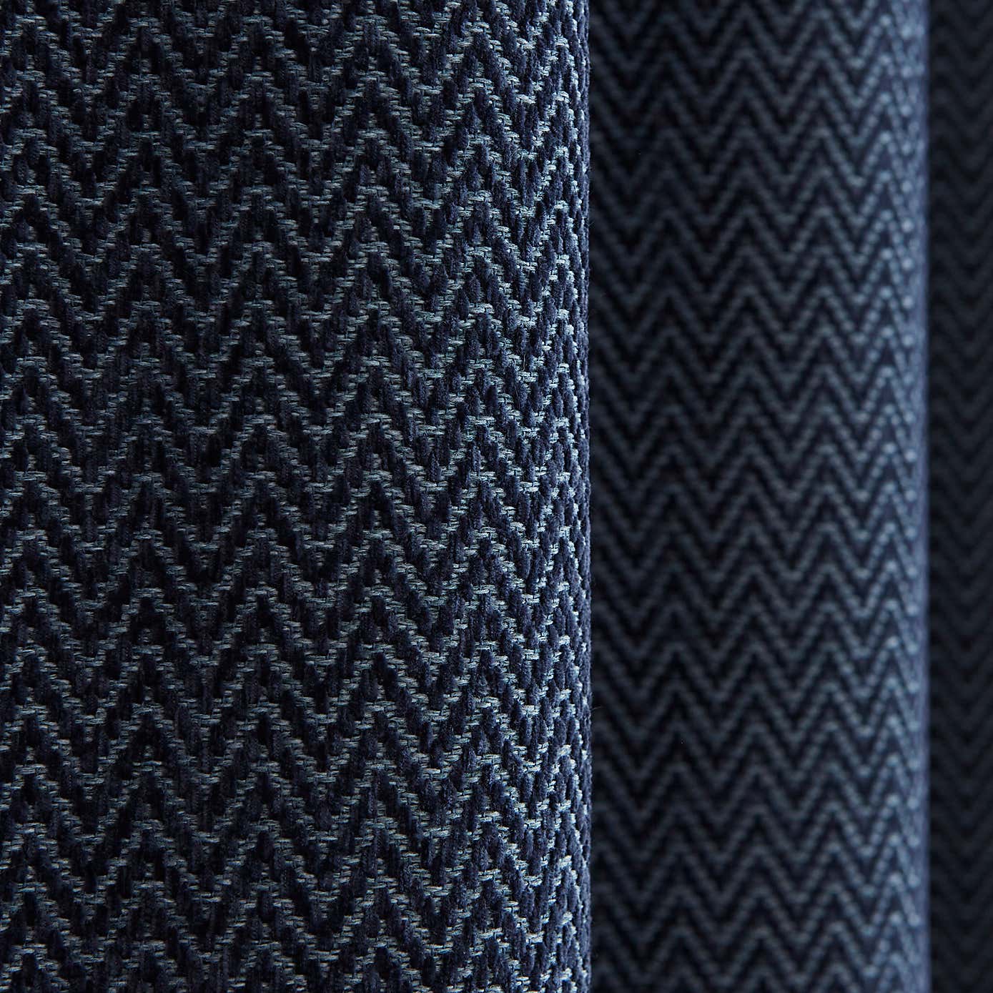 Carousel zoom image position 3 of 3