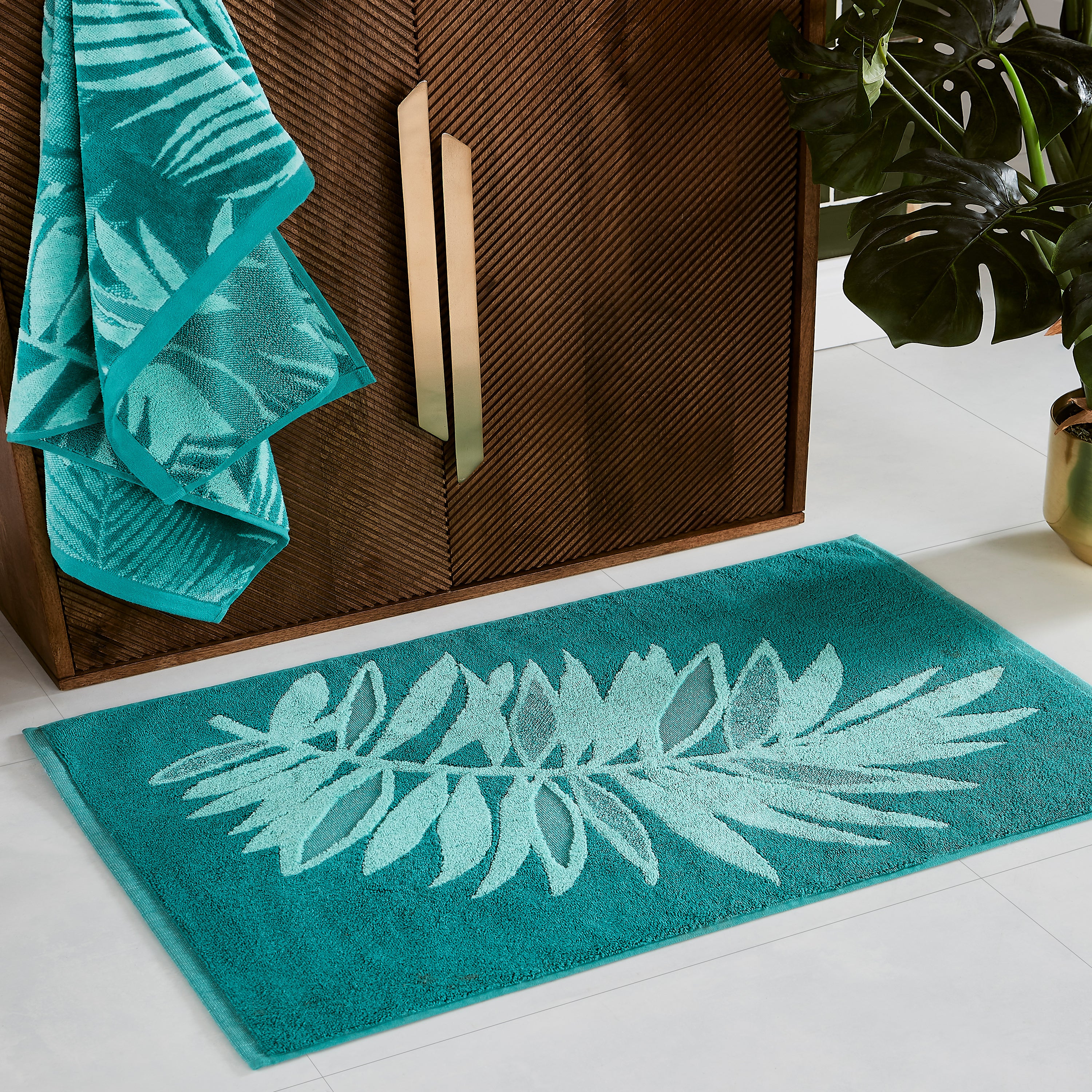 Catherine Lansfield La Palmera Bath Mat Green