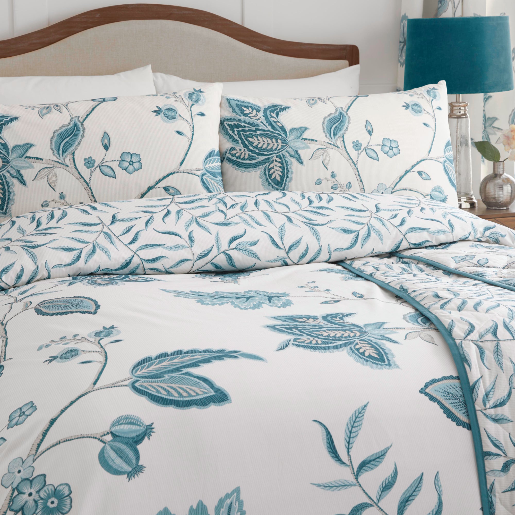 Dreams n Drapes Samira Reversible Duvet Cover and Pillowcase Set | Dunelm