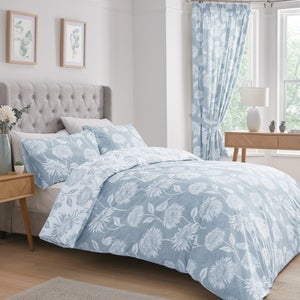 Dreams N Drapes Chrysanthemum Reversible Duvet Cover And Pillowcase Set