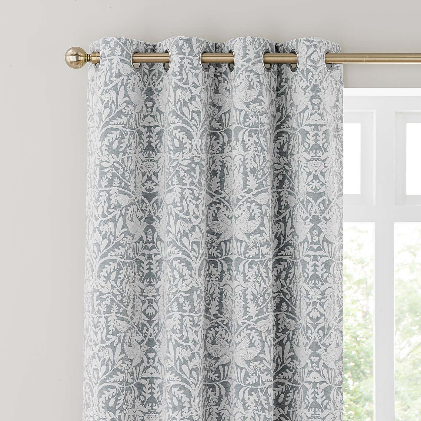 Carousel zoom image position 1 of 5