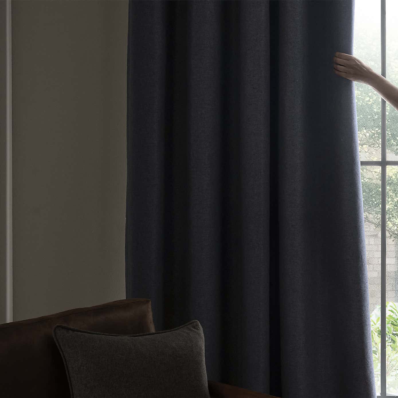 Carousel zoom image position 6 of 9