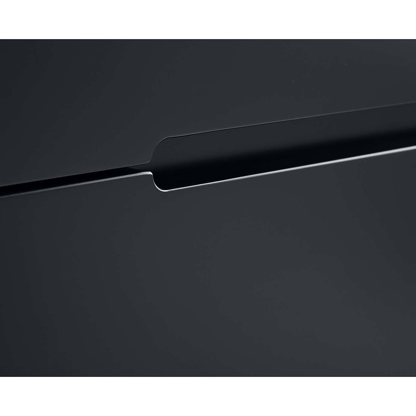 Carousel zoom image position 7 of 9