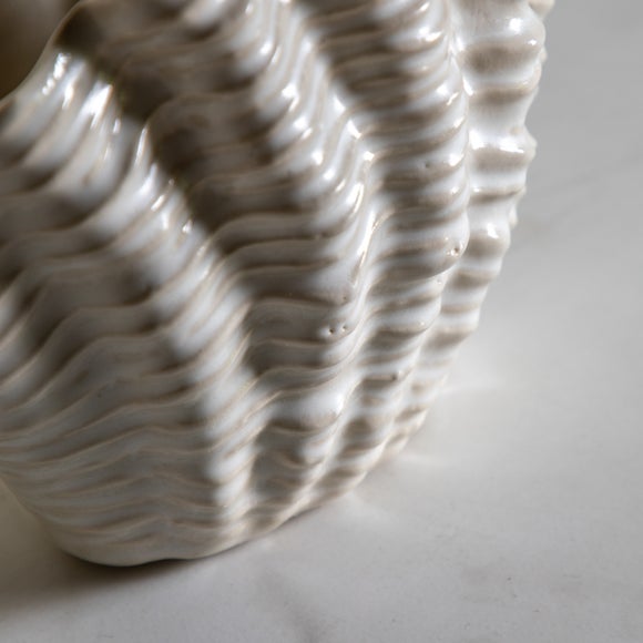 Carousel navigation image position 3 of 6