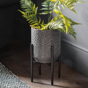 Cedar & Sage Ottery Metal Plant Stand
