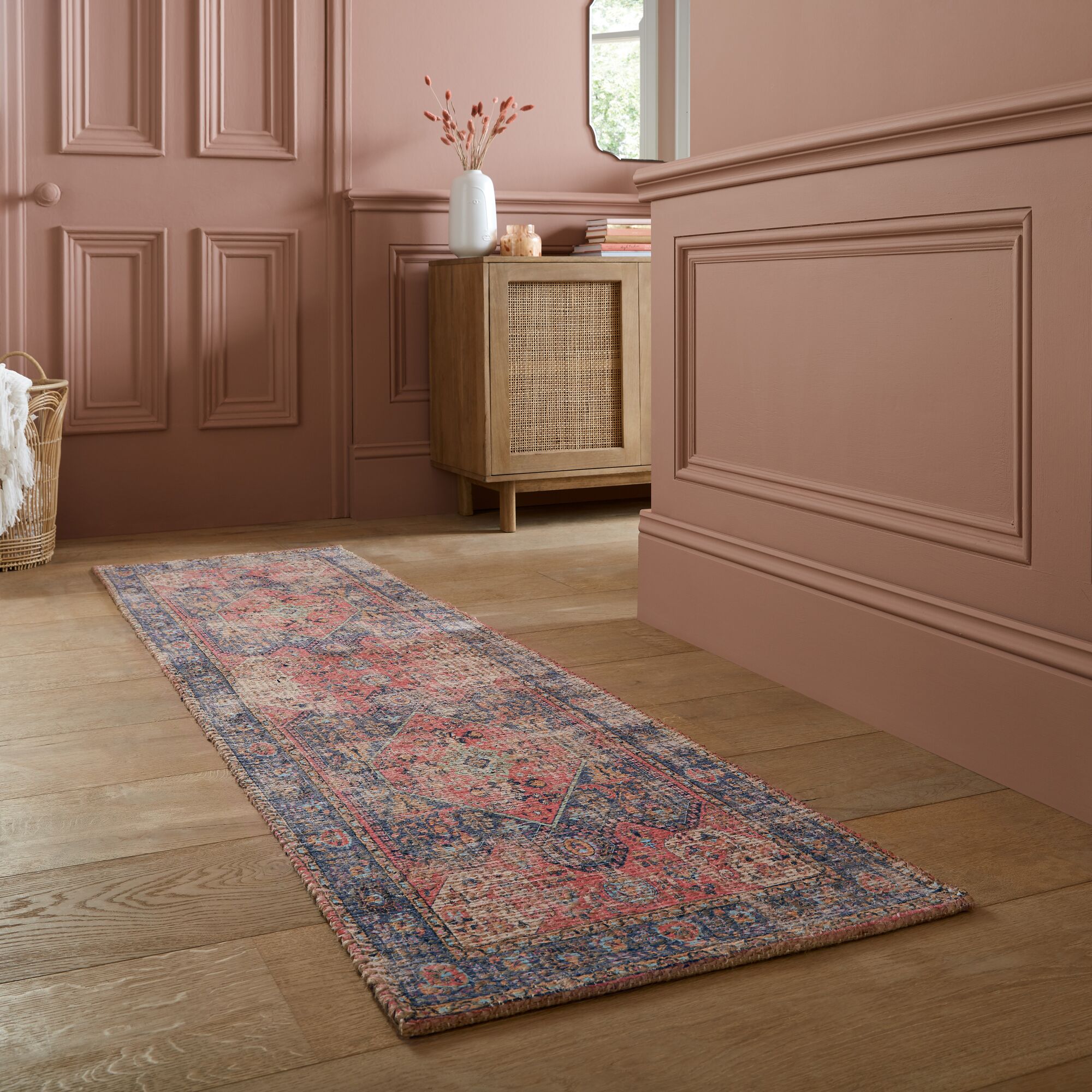 Dua Jute Traditional Rug Pink