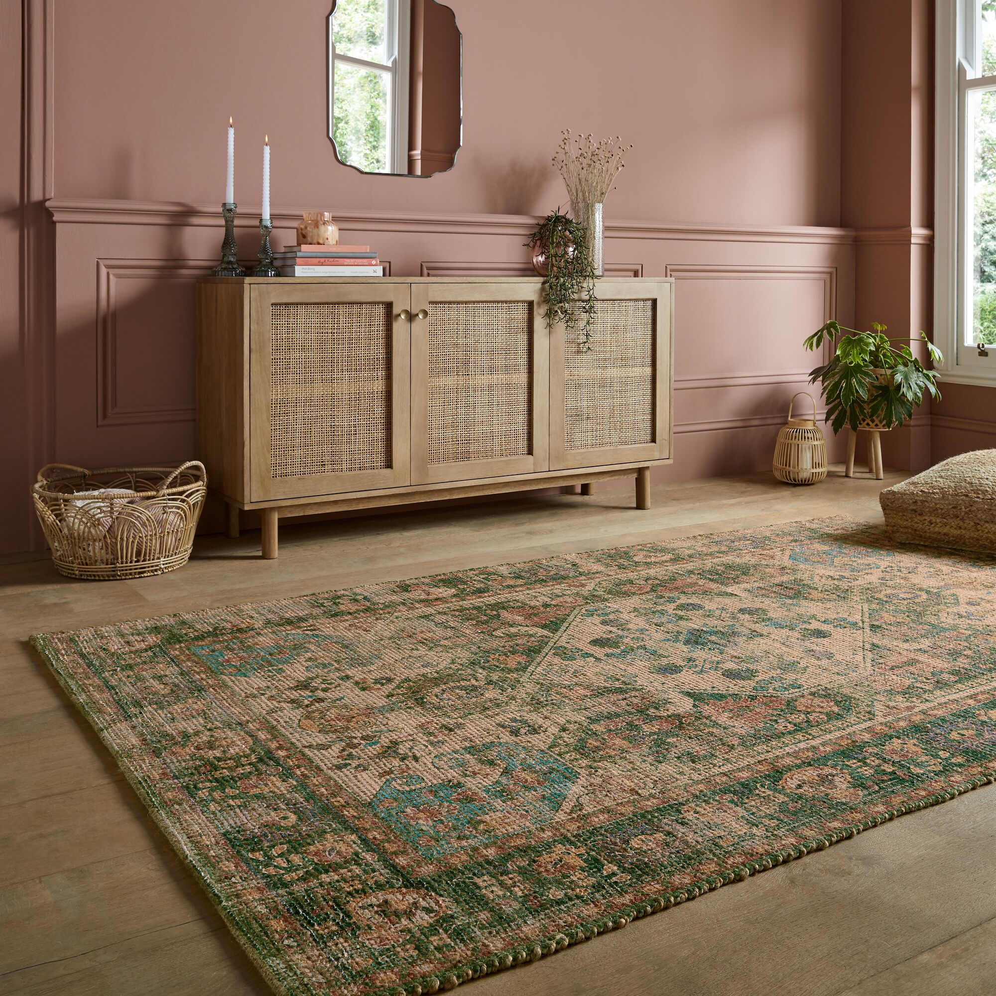 Dua Jute Traditional Rug Green