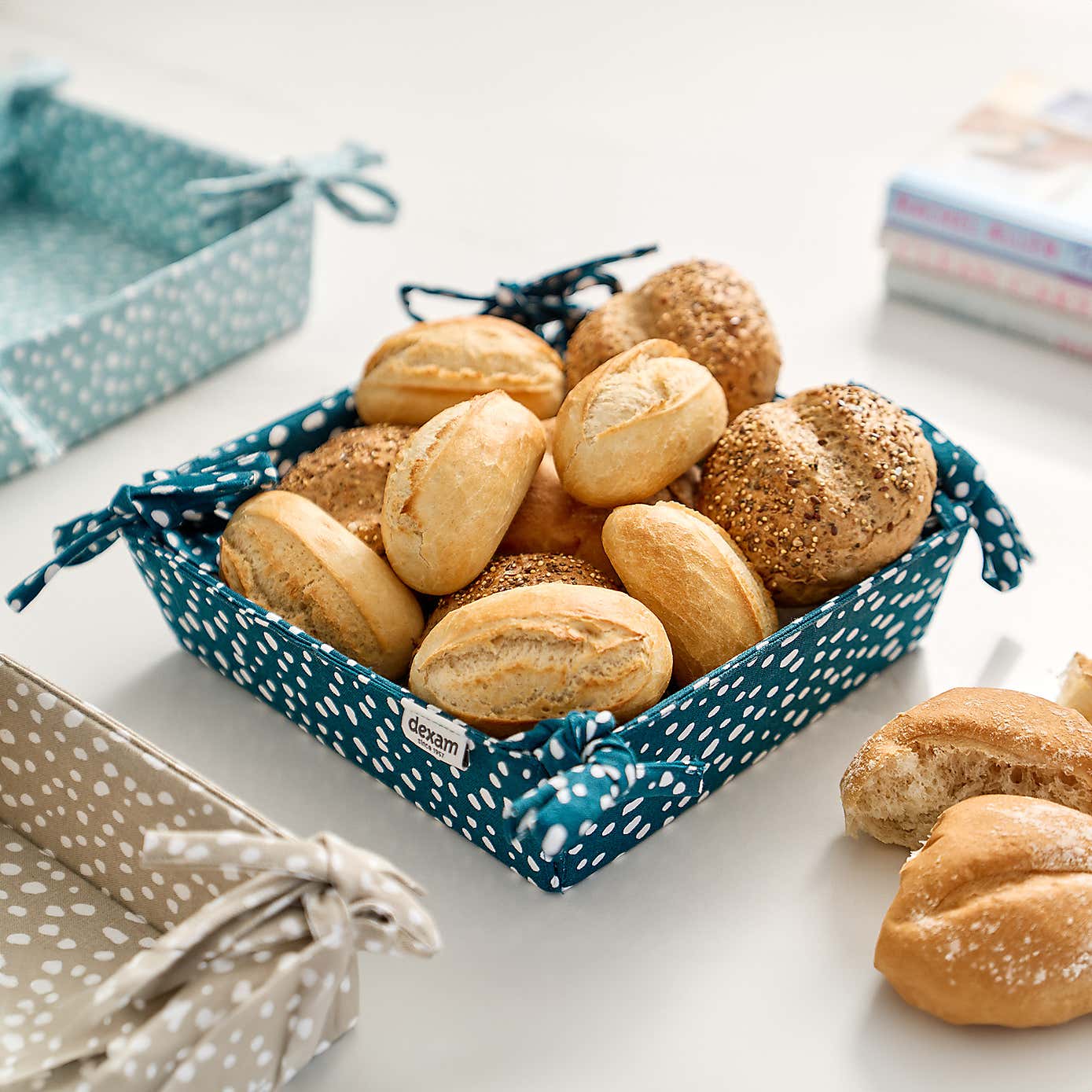 Carousel zoom image position 1 of 3