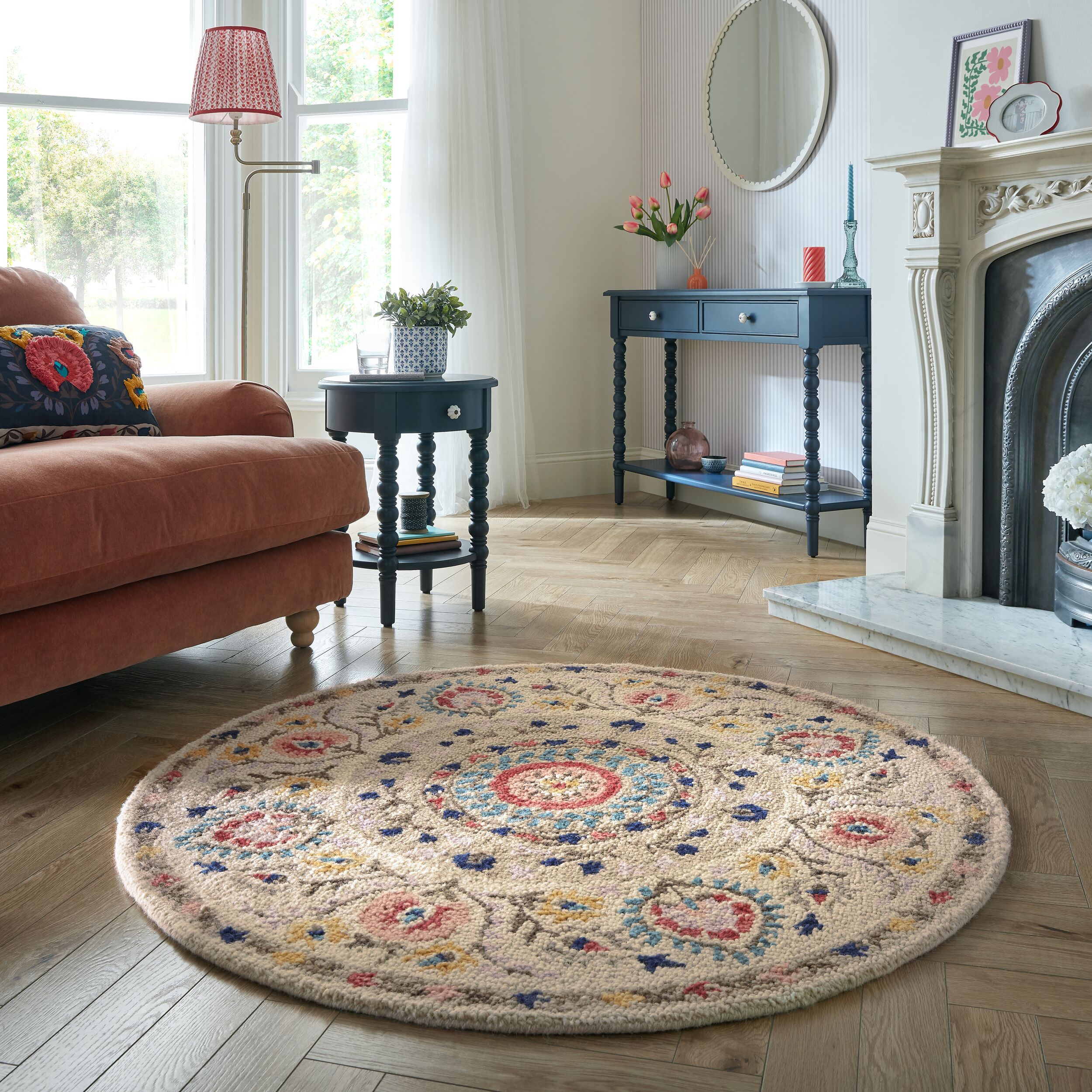 Hani Floral Wool Round Rug Multicoloured