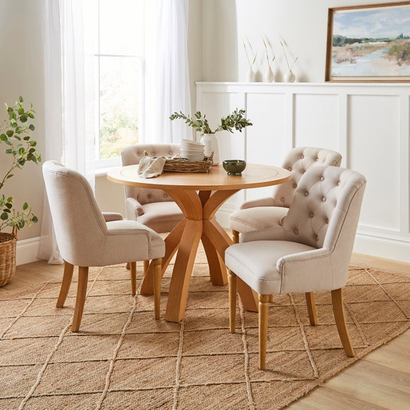 Xavi 4 Seater Round Dining Table Oak