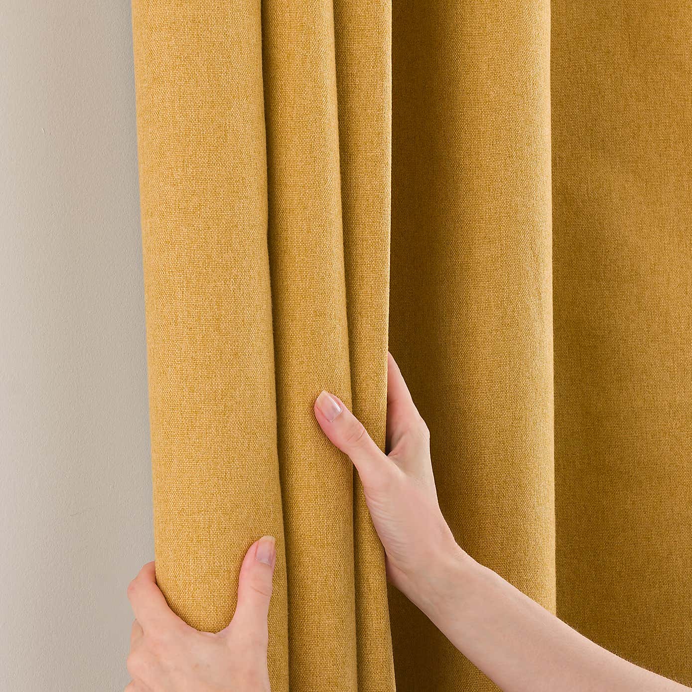 Carousel zoom image position 5 of 9