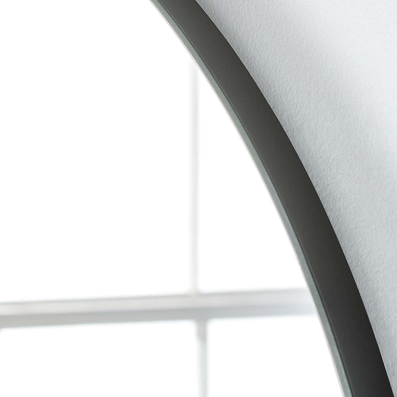 Carousel zoom image position 2 of 2