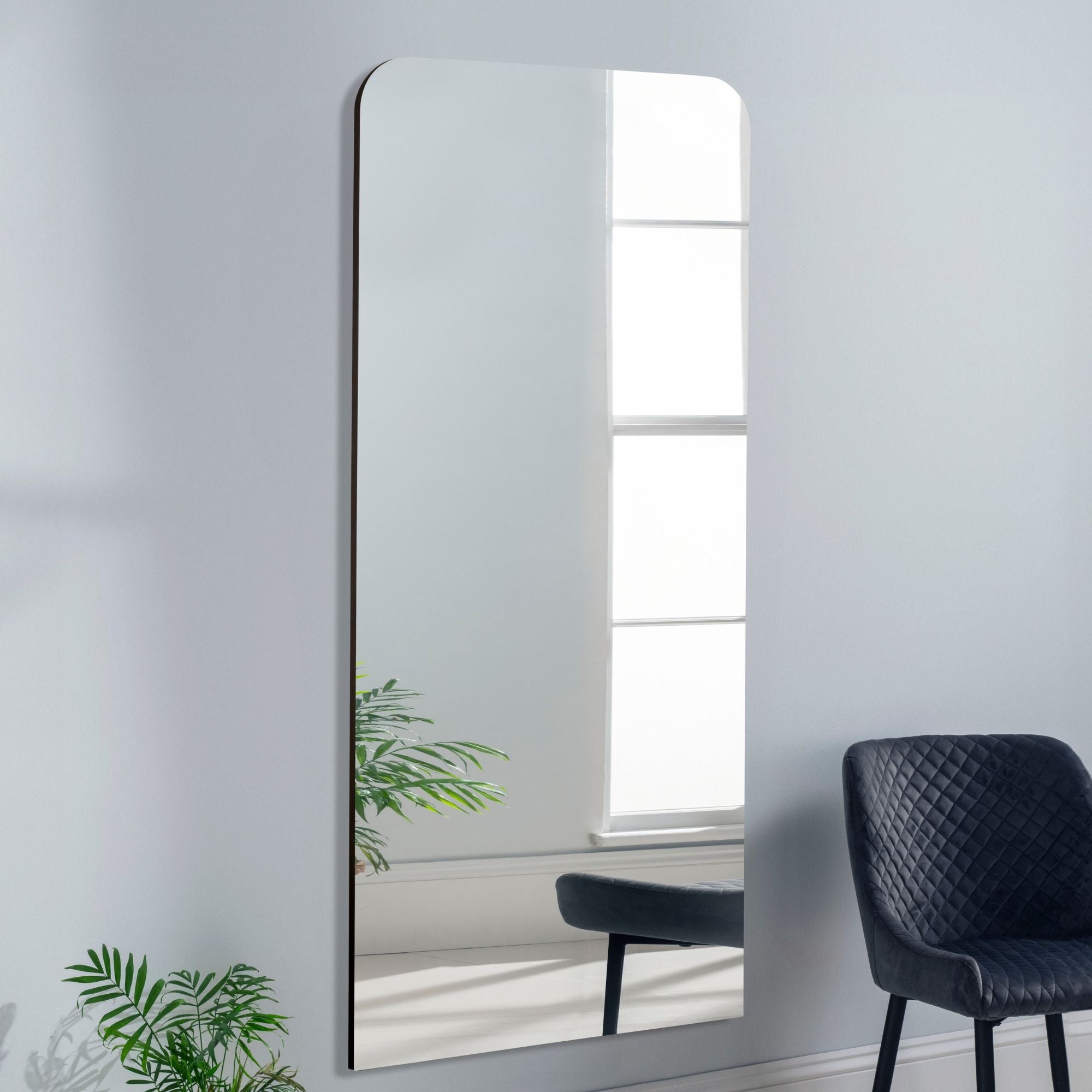 Yearn Seamless Radius Full Length Leaner Wall Mirror Black