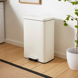 Embossed 2828l Recycling Bin