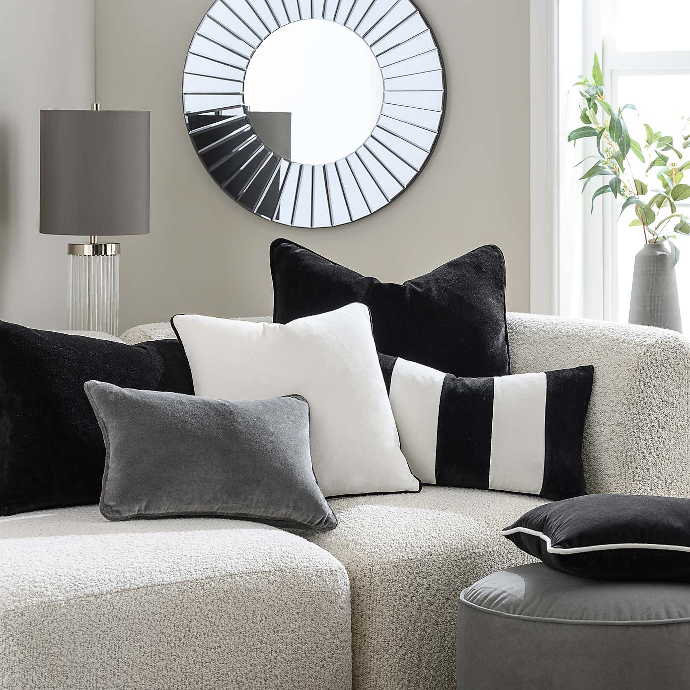 Carousel zoom image position 2 of 2