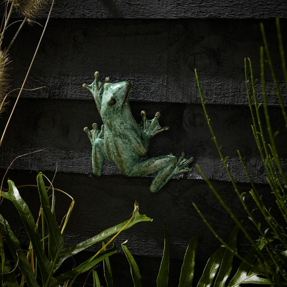 Resin Frog Wall Ornament