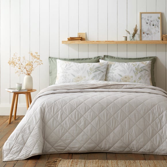 Fairford Bedspread