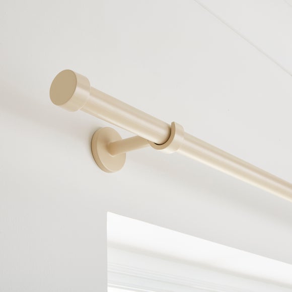 Trinity Extendable Metal Eyelet Curtain Pole