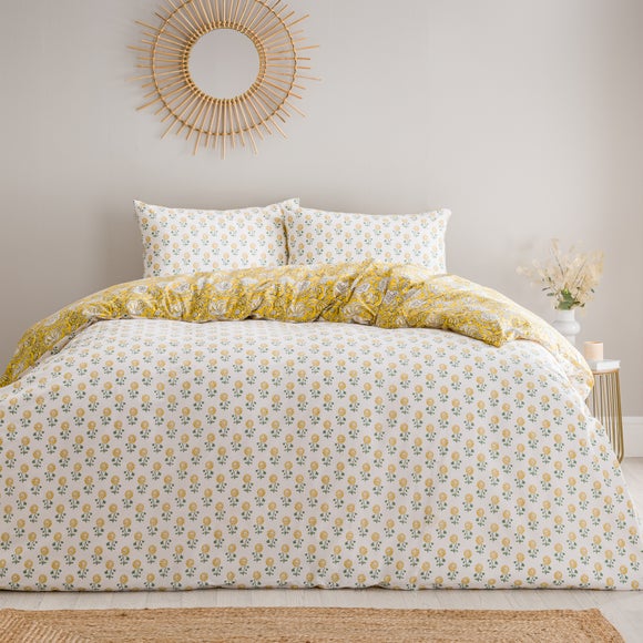 Carousel navigation image position 3 of 9