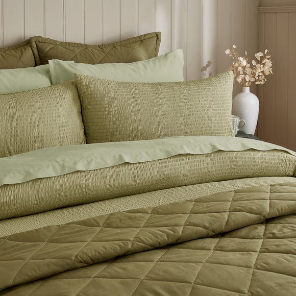 Carousel navigation image position 3 of 4