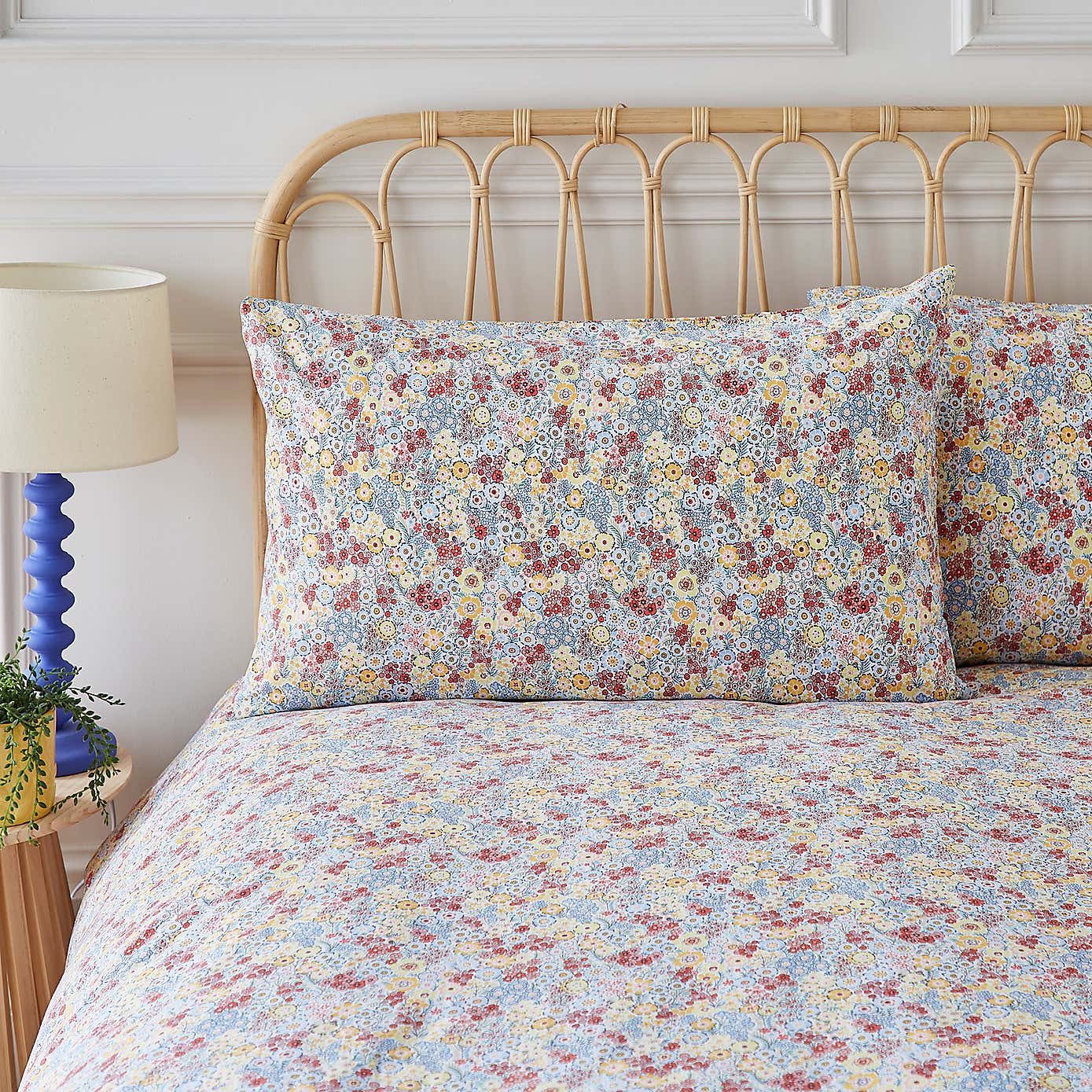 Carousel zoom image position 2 of 7