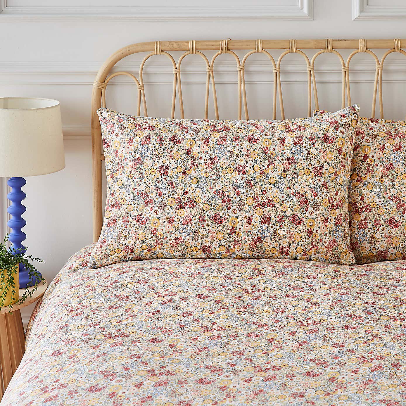 Carousel zoom image position 4 of 7