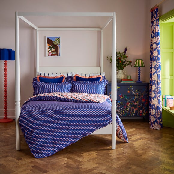 Carousel navigation image position 2 of 7