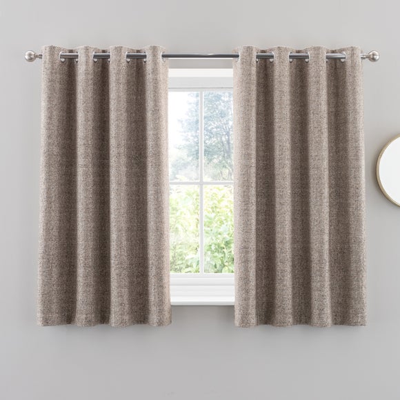 Carousel navigation image position 5 of 9