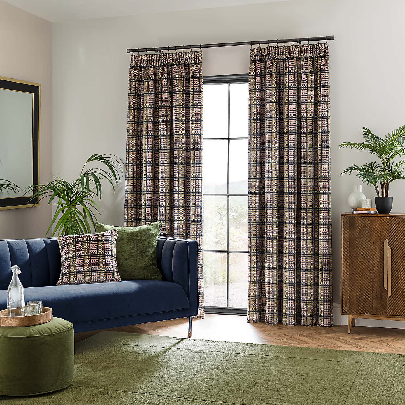 Carousel zoom image position 2 of 8