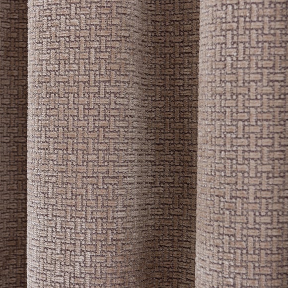 Carousel navigation image position 3 of 8