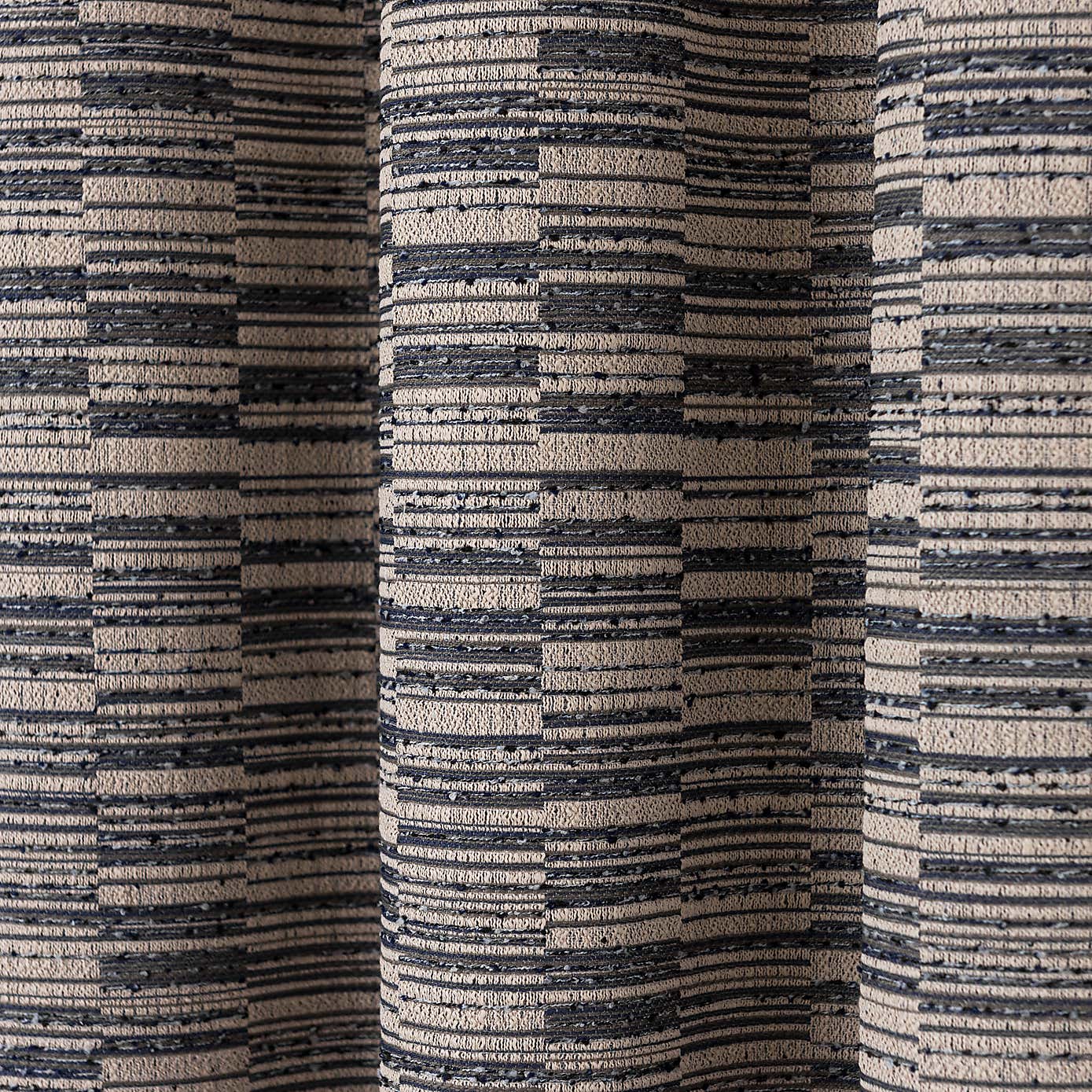 Carousel zoom image position 3 of 5