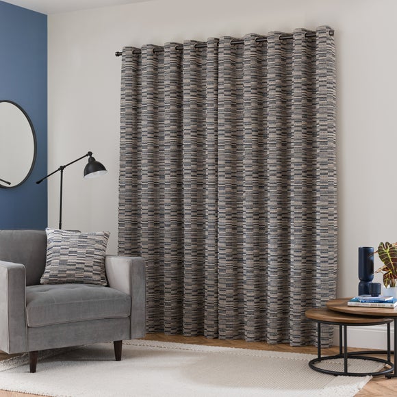 Carousel navigation image position 4 of 6