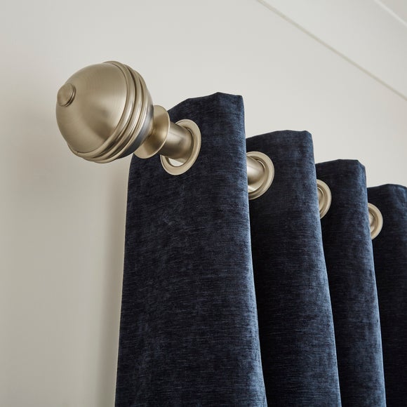 Carousel navigation image position 4 of 7