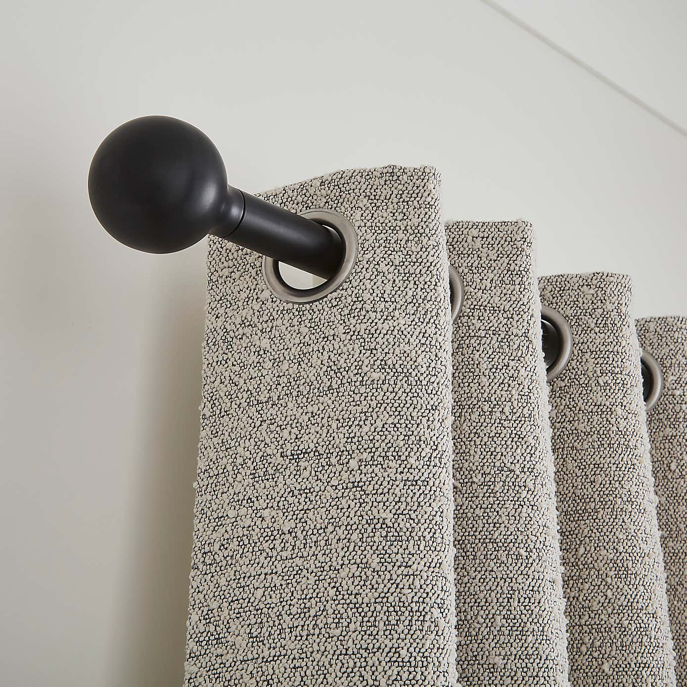 Carousel zoom image position 4 of 6