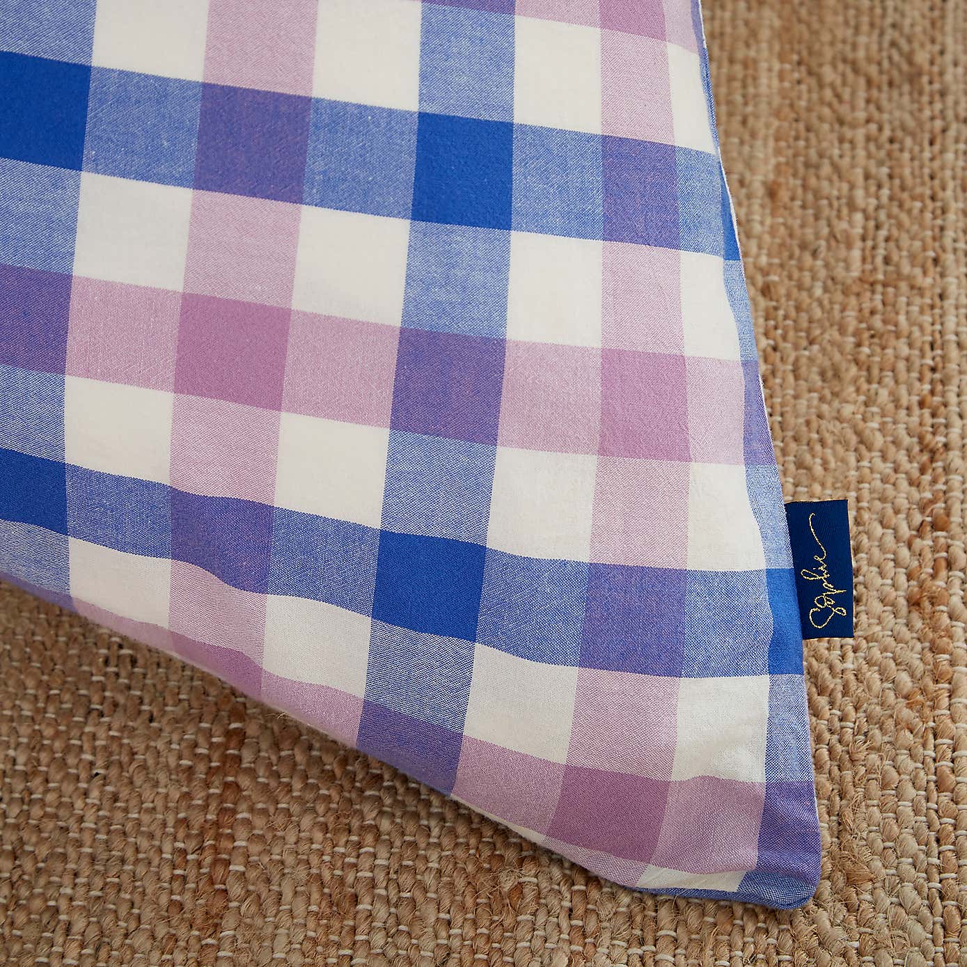 Carousel zoom image position 4 of 7