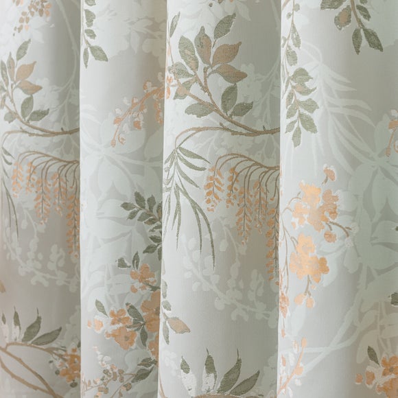 Carousel navigation image position 3 of 7