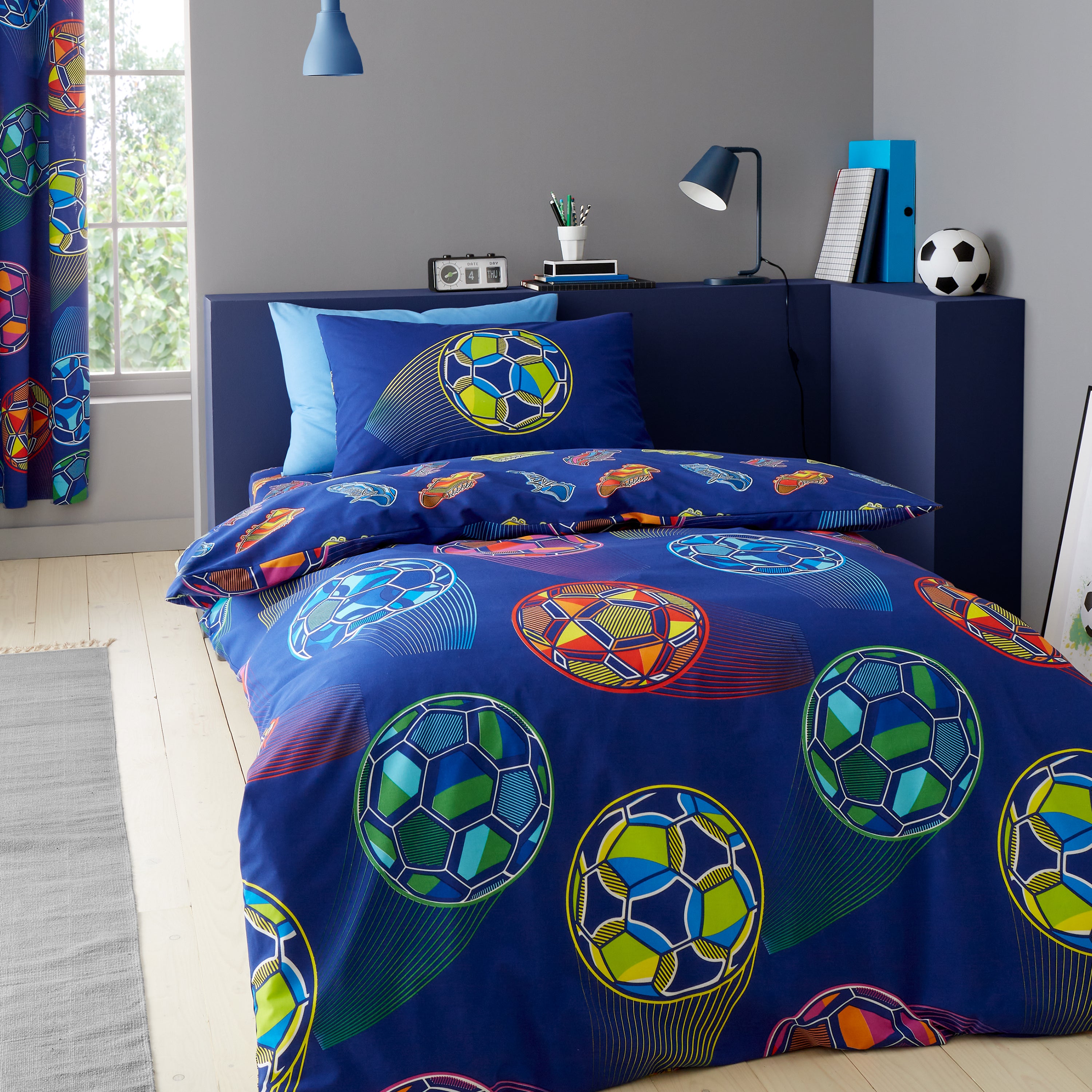 Photos - Bed Linen Catherine Lansfield Bright Football Duvet Cover and Pillowcase Set Navy (B 