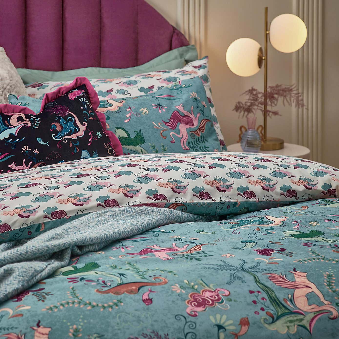 Carousel zoom image position 2 of 3