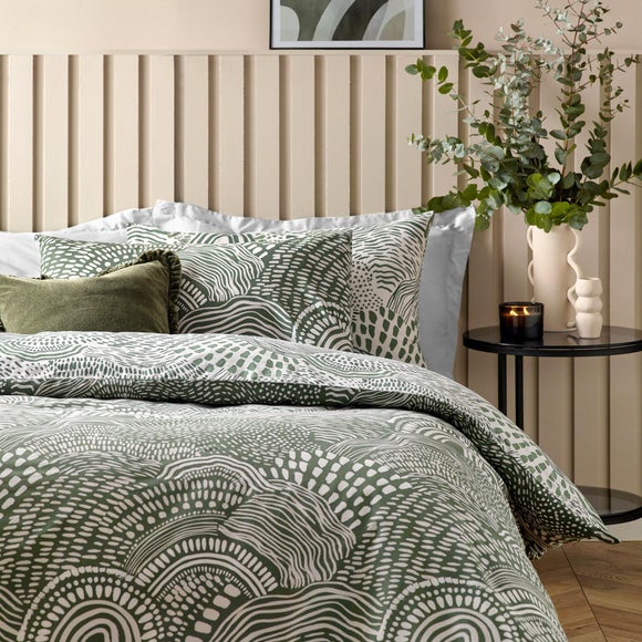 Photo 2 of Hoem Nola Reversible Duvet Cover And Pillowcase Set