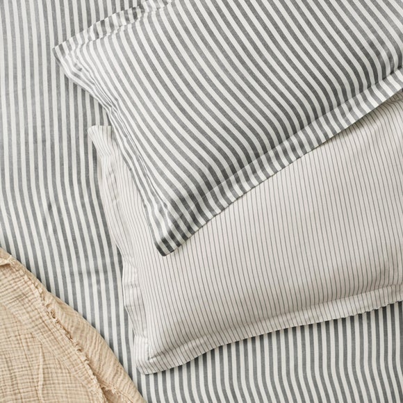 View Yard Hebden 100 Cotton Oxford Pillowcase Pair View Yard Hebden 100 Cotton Oxford Pillowcase Pair