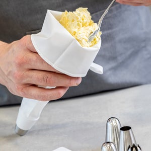 Set Of 9 Reusable Piping Bag And Nozzles
