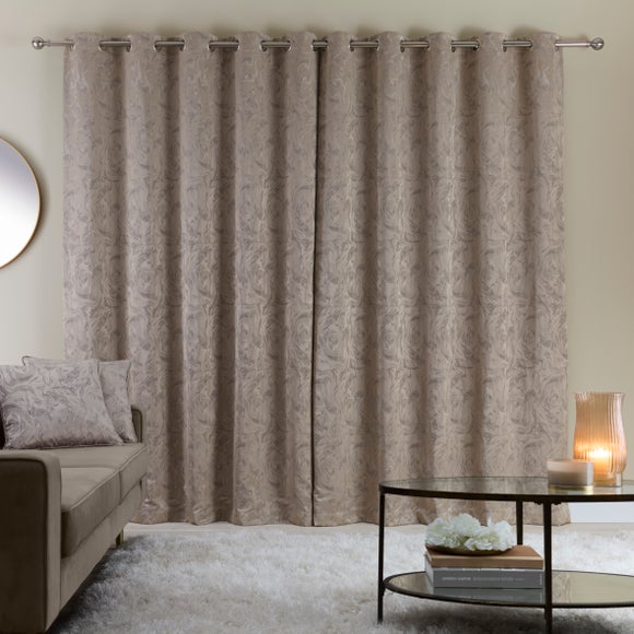 Carousel navigation image position 4 of 7